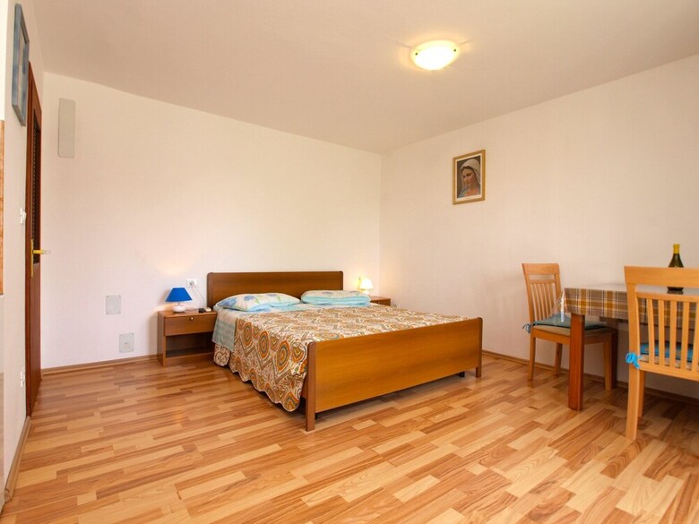 Apartments Romano 1099