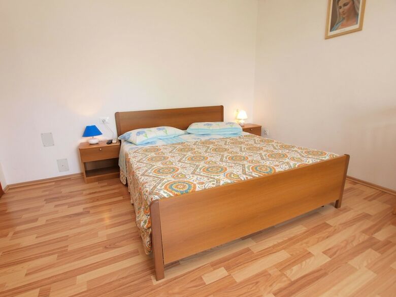 Apartments Romano 1099