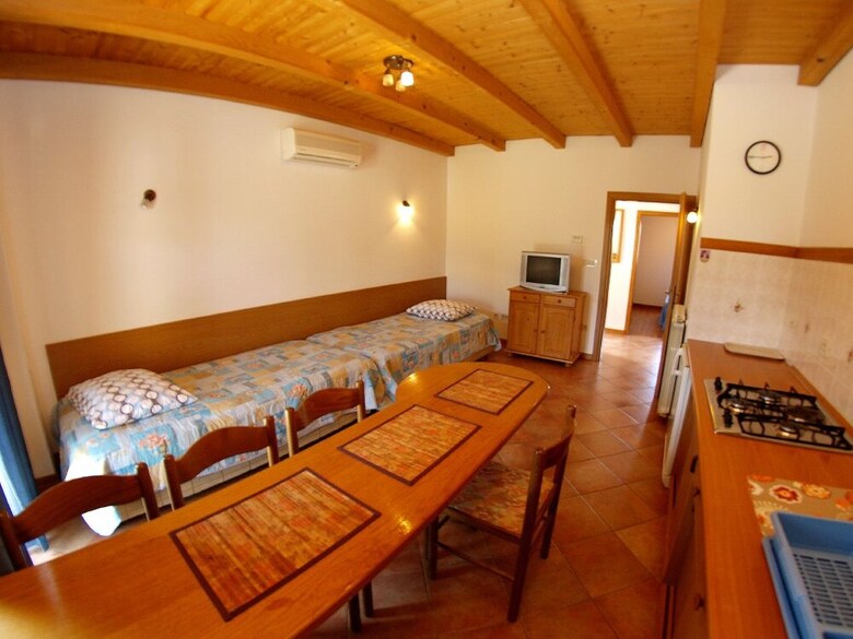 Apartments Pam 379
