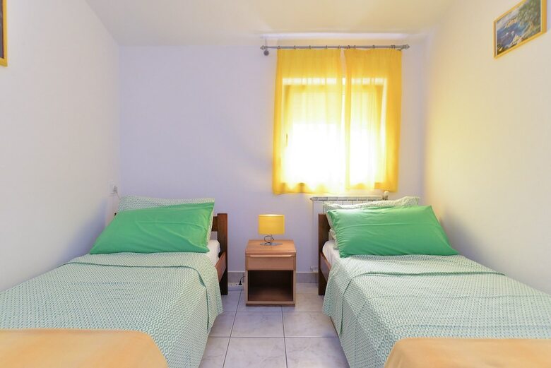 Apartments Tanja 100