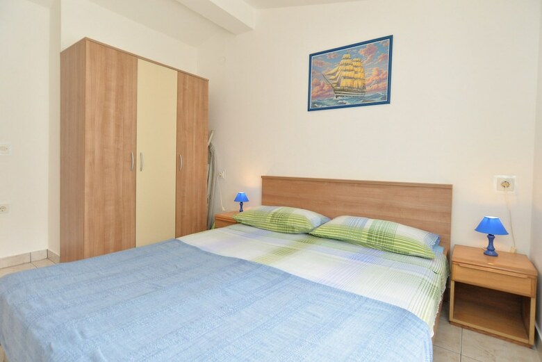 Apartments Tanja 100