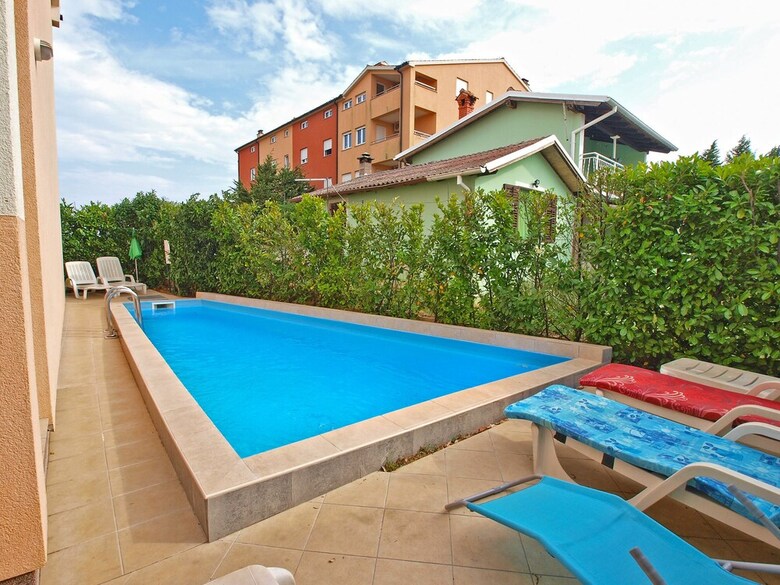 Apartments Arsen 928