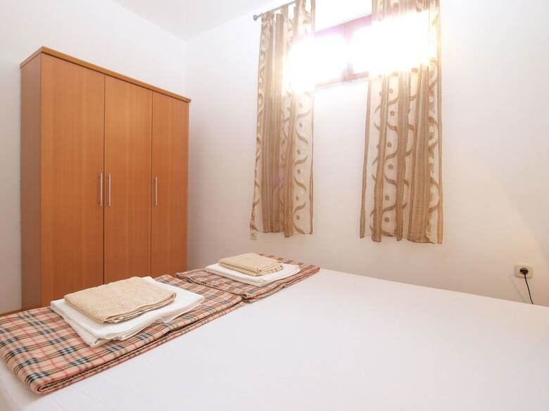 Apartments Mira 295