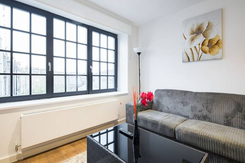 Apartamentos Omega Place By Servprop