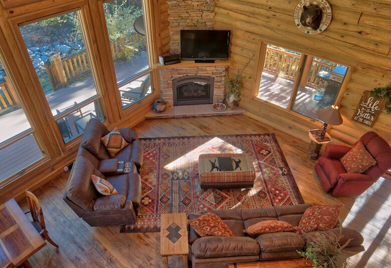 114 Mark Court  (Private Home With Hot Tub)
