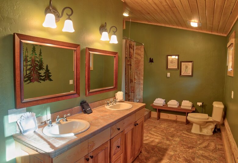 114 Mark Court  (Private Home With Hot Tub)
