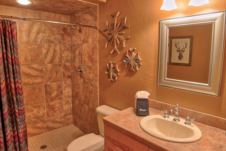 114 Mark Court  (Private Home With Hot Tub)