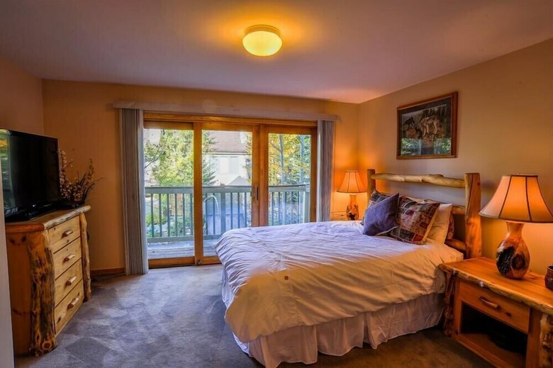 Highlander 324 (Townhome With Private Hot Tub)