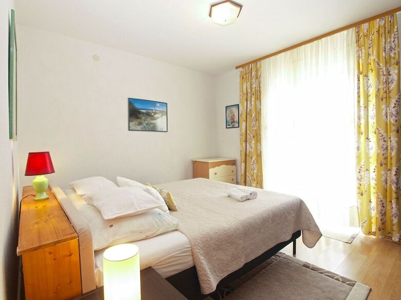 Apartments Jacqueline 1227