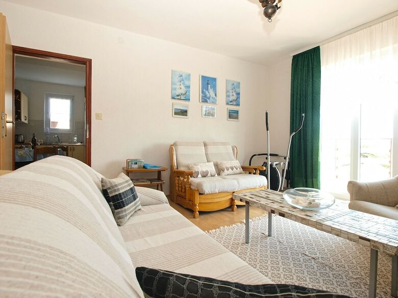 Apartments Jacqueline 1227