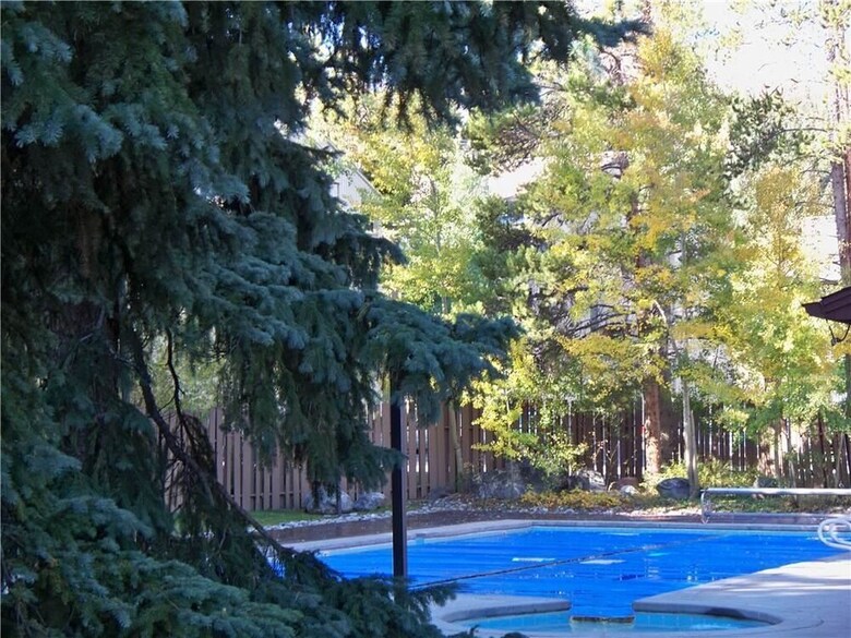 Inner Circle #6 (Condo With Pool & Hot Tub)