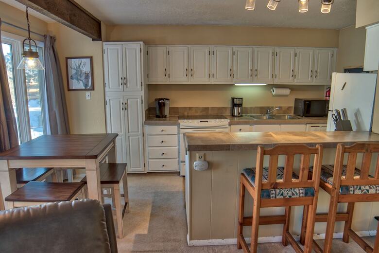 Inner Circle #6 (Condo With Pool & Hot Tub)