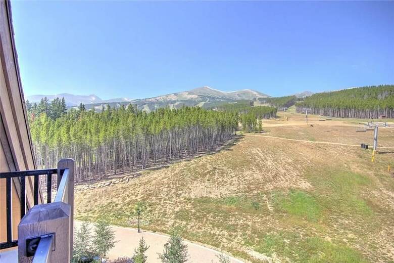 Crystal Peak Lodge 7501 (Penthouse Condo)