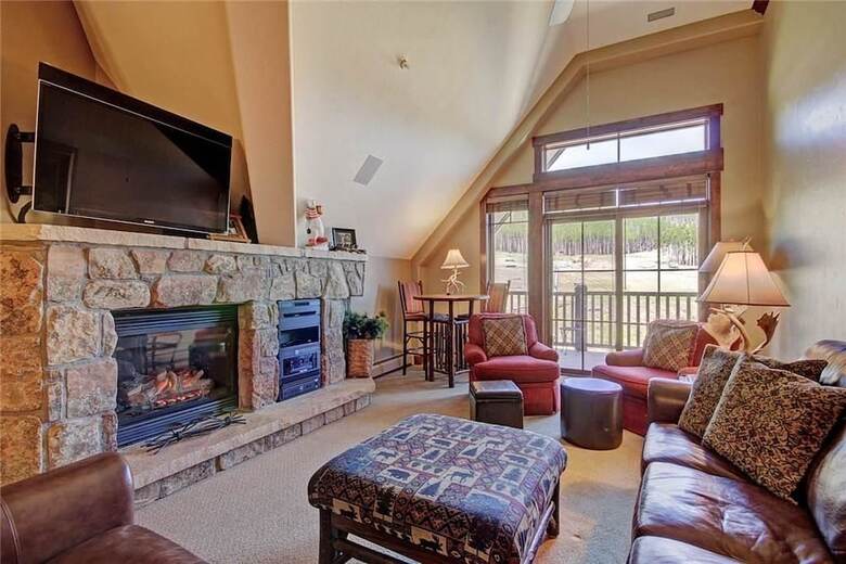 Crystal Peak Lodge 7501 (Penthouse Condo)