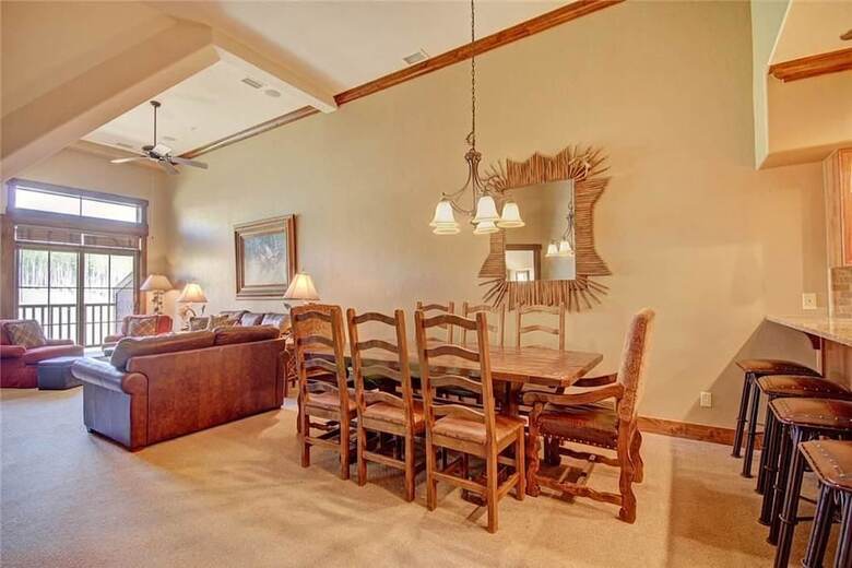 Crystal Peak Lodge 7501 (Penthouse Condo)
