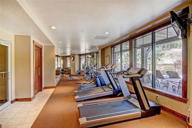 Crystal Peak Lodge 7501 (Penthouse Condo)
