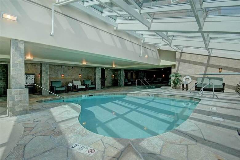 Crystal Peak Lodge 7501 (Penthouse Condo)