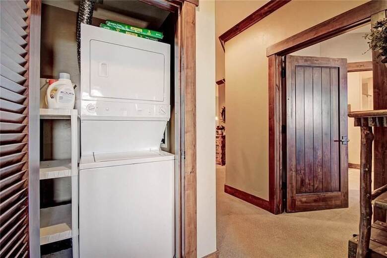 Crystal Peak Lodge 7501 (Penthouse Condo)