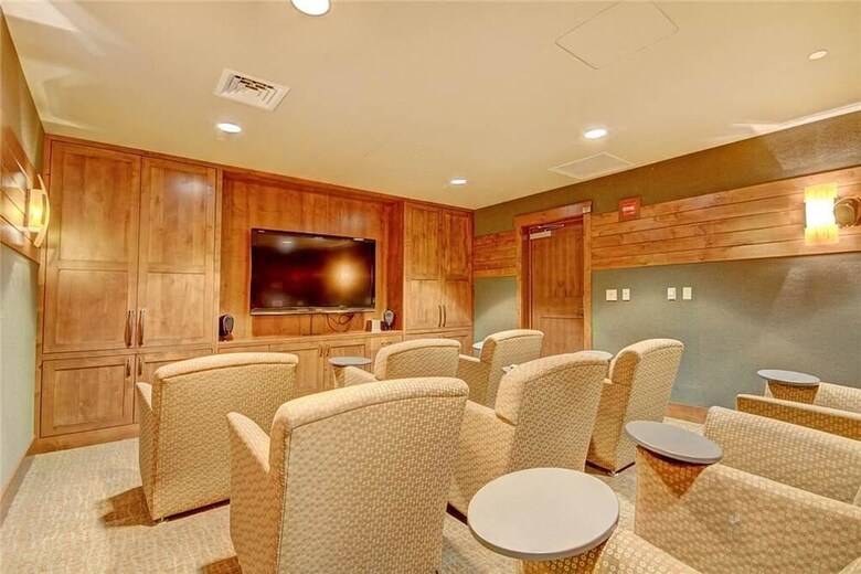 Crystal Peak Lodge 7501 (Penthouse Condo)