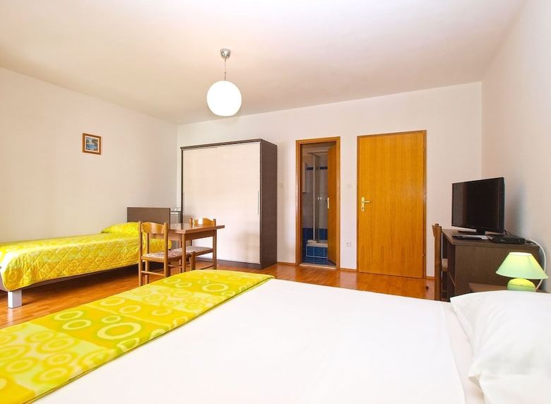 Hotel Rooms Ivica 1452