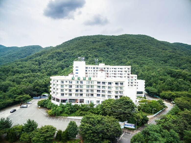 Bugok Ilsung Condo