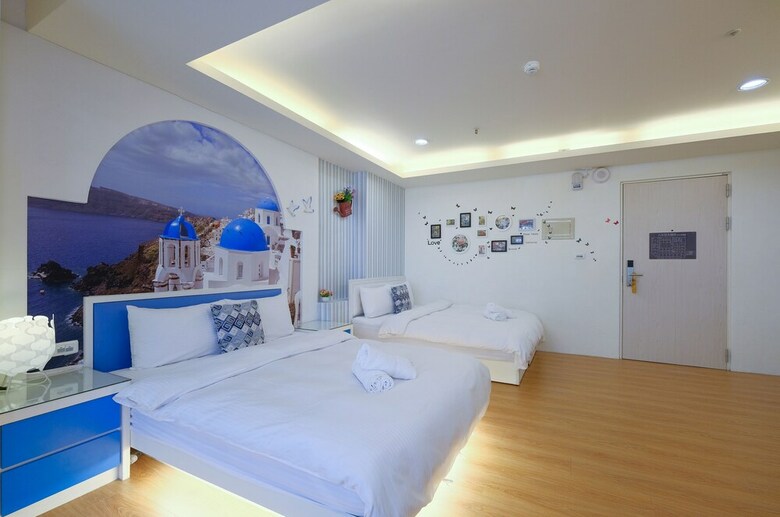 85 Asia Hotel