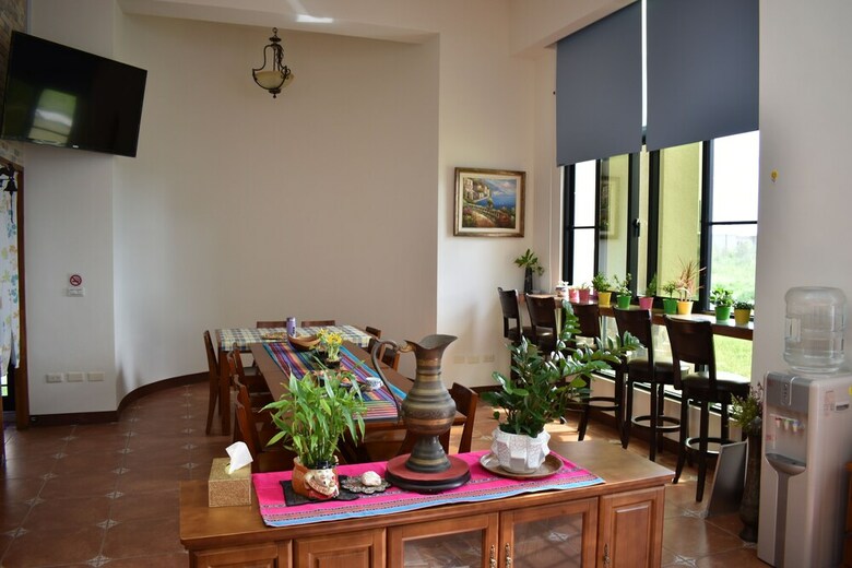 Bed & Breakfast Longman Villa