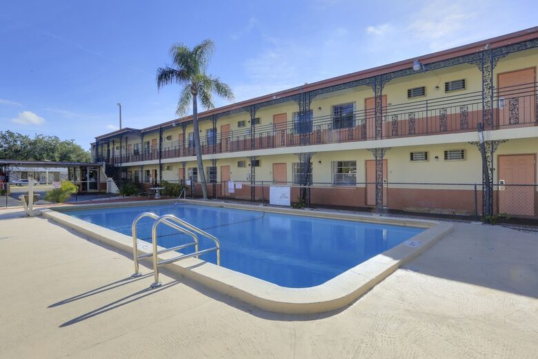 Motel Budget Inn St Petersburg