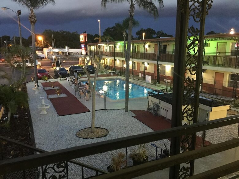 Motel Budget Inn St Petersburg