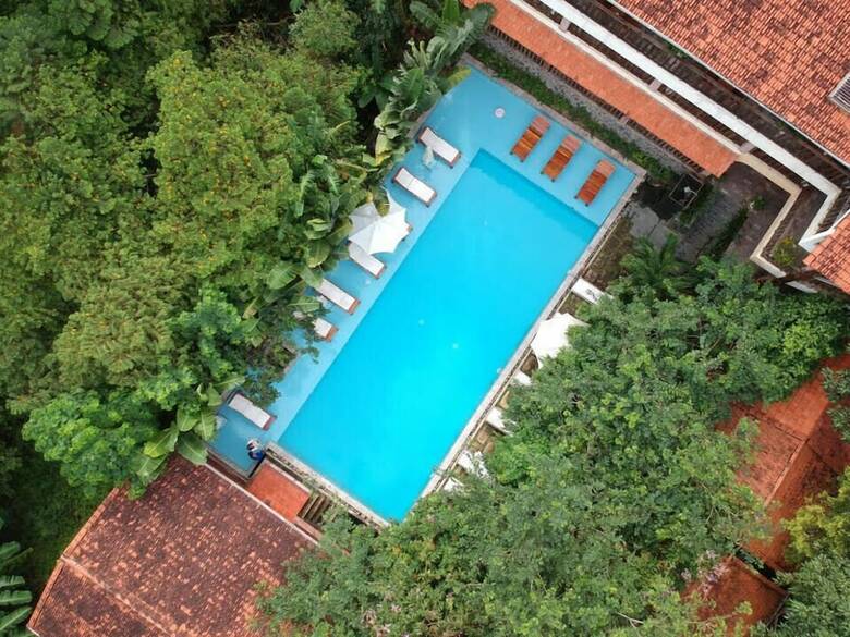 Hotel Bauhinia Resort