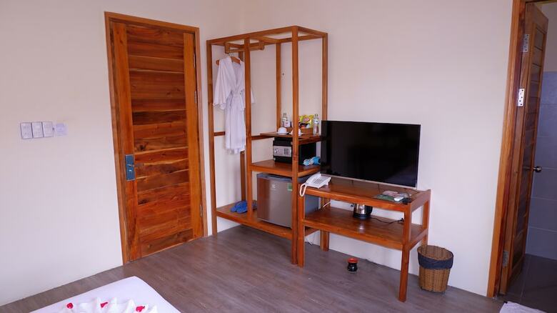 Hotel Bauhinia Resort
