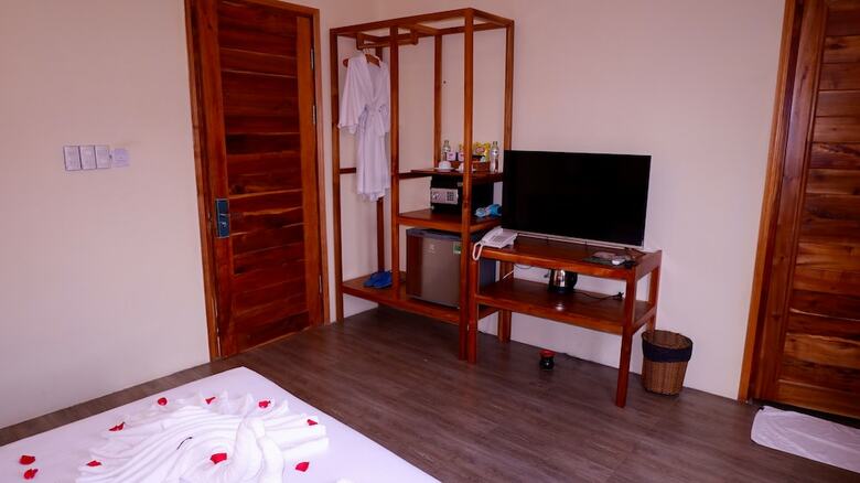 Hotel Bauhinia Resort