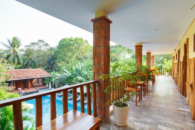 Hotel Bauhinia Resort