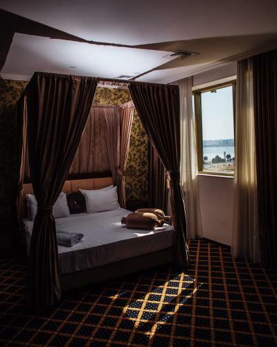 Corniche Family Hotel Baku