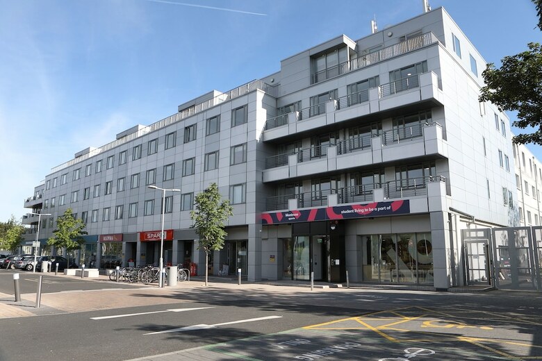 Hostal Aparto- Montrose