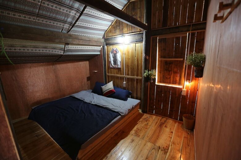Hostal Bac Ha Eco Homestay - Hostel