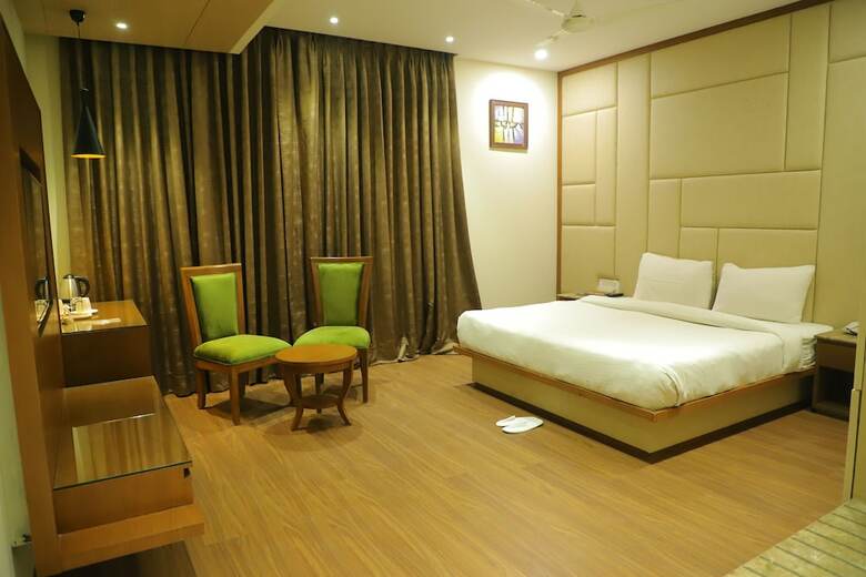 Hotel Maple Grand