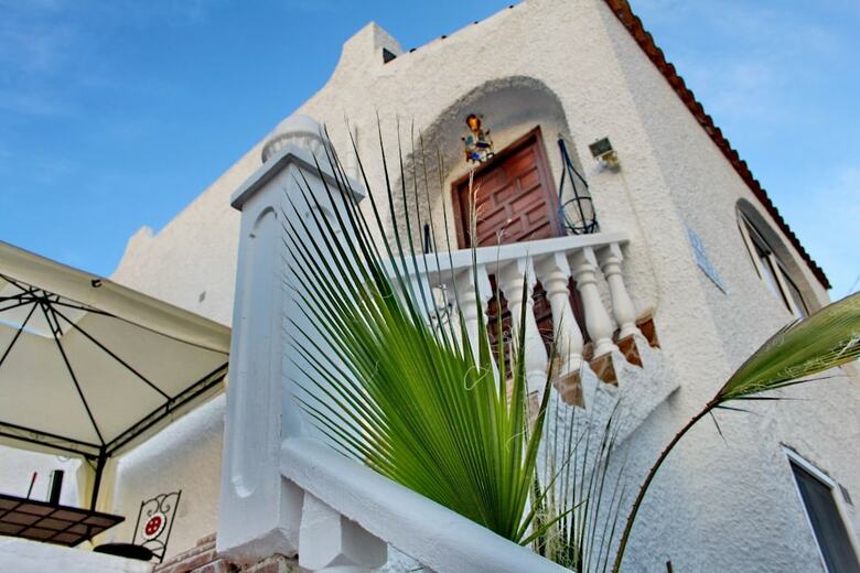 The Riad Azure ? Moroccan Style B&B