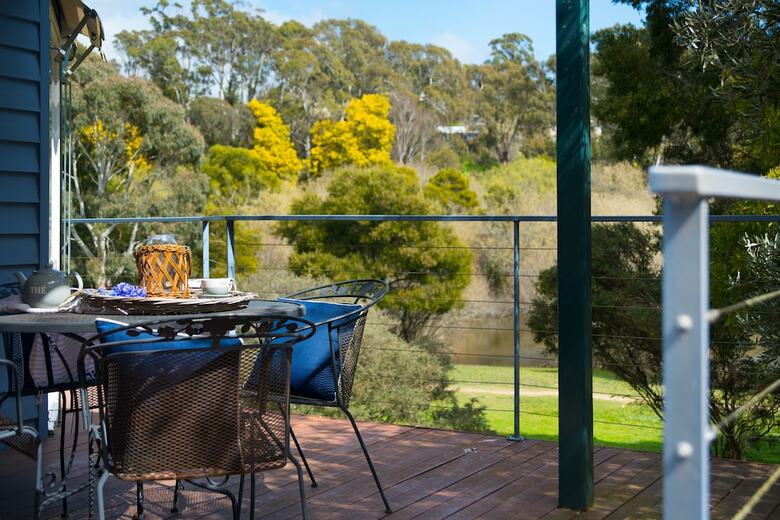 Boatshed Villa Green Door