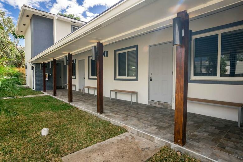 Apartamentos Costa Este Beach Vacation
