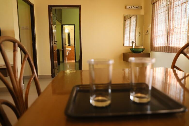 3 Seasons Service Apartment