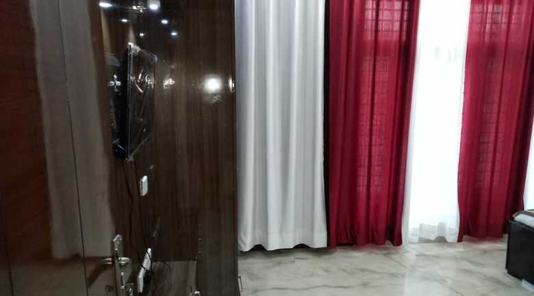 Hotel Srm House