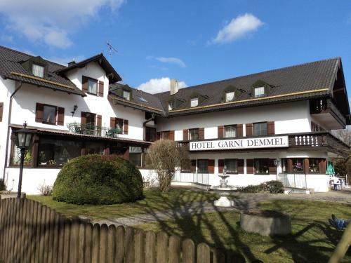 Hostal Hotel Garni Demmel