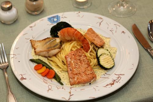 Hotel-restaurant Fr�chtl