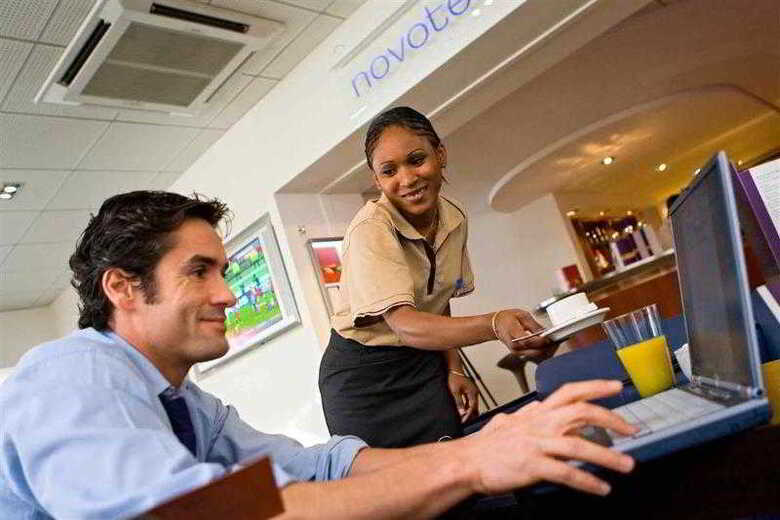 Hotel Novotel Evry Courcouronnes