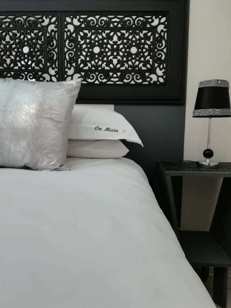 Apartamentos On Main