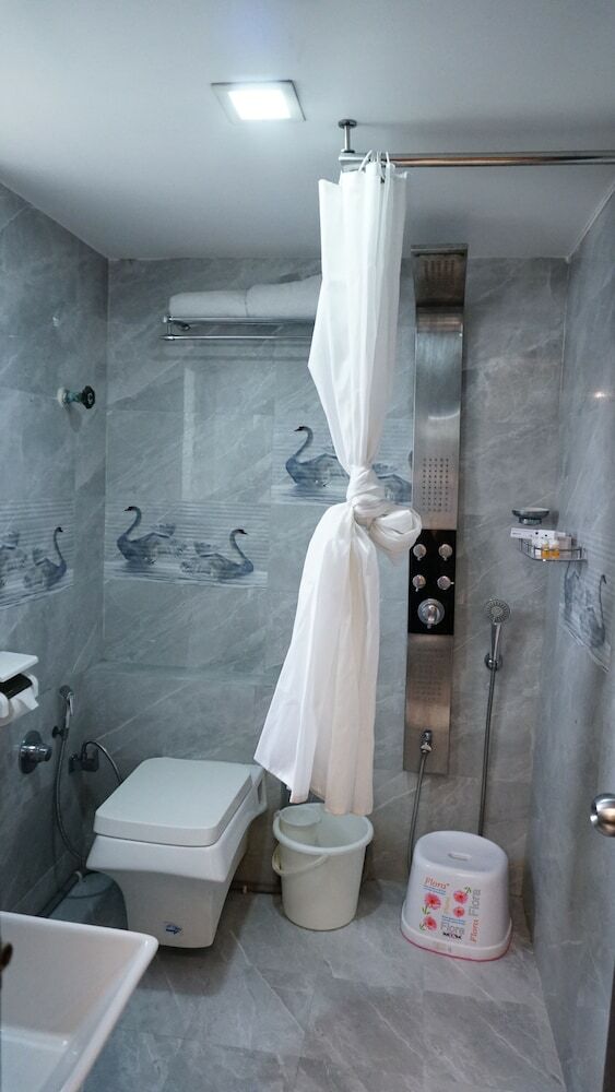 Fabhotel Hotel Kohinoor Plaza