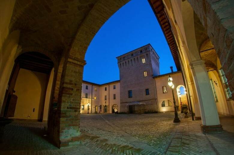 Hotel La Tavola Rotonda
