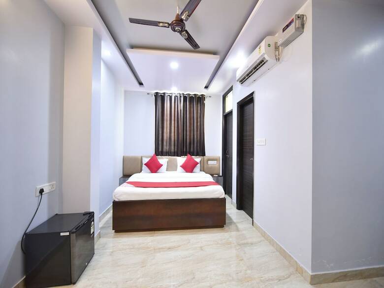Oyo 12421 Hotel Gt View