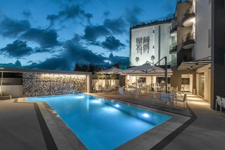 Hotel Garden City Resort